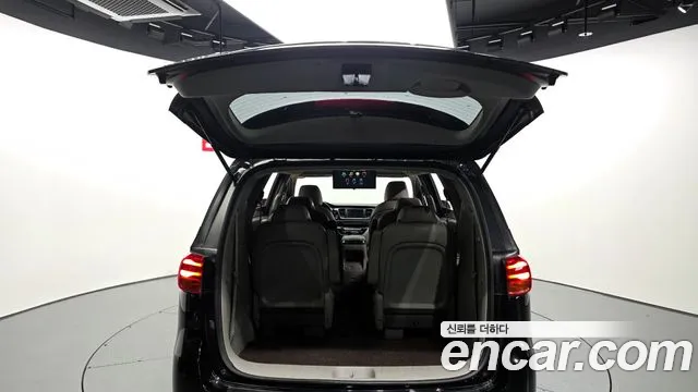 2019 Kia The New Carnival 9-Seater Prstige Sold VIN KNAMC81ABKS533366 – trunk area 2019 Kia The New Carnival 9-Seater Prstige Sold VIN KNAMC81ABKS533366 – trunk area
