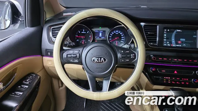 2019 Kia The New Carnival 9-Seater Prstige Sold VIN KNAMC81ABKS538102 – exterior detail