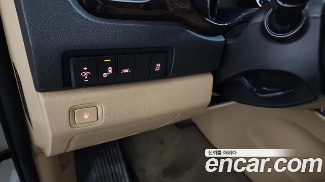 2019 Kia The New Carnival 9-Seater Prstige Sold VIN KNAMC81ABKS558095 – dashboard