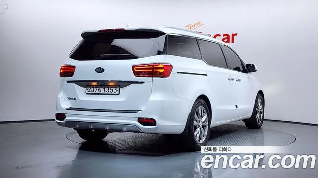 2019 Kia The New Carnival 9-Seater Prstige Sold VIN KNAMC81ABKS558095 – interior seats
