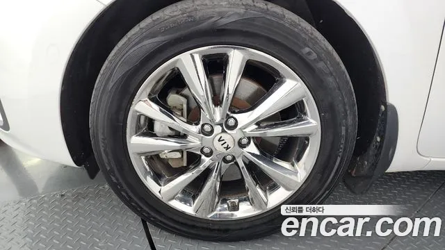 2019 Kia The New Carnival 9-Seater Prstige Sold VIN KNAMC81ABKS558095 – engine bay