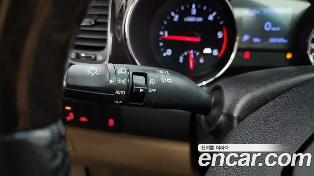 2019 Kia The New Carnival 9-Seater Prstige Sold VIN KNAMC81ABKS558095 – exterior detail