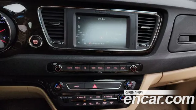 2019 Kia The New Carnival 9-Seater Prstige Sold VIN KNAMC81ABKS558095 – photo 16