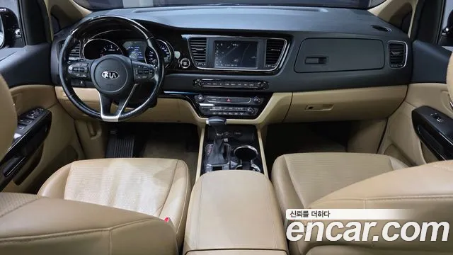 2019 Kia The New Carnival 9-Seater Prstige Sold VIN KNAMC81ABKS559665 – exterior detail