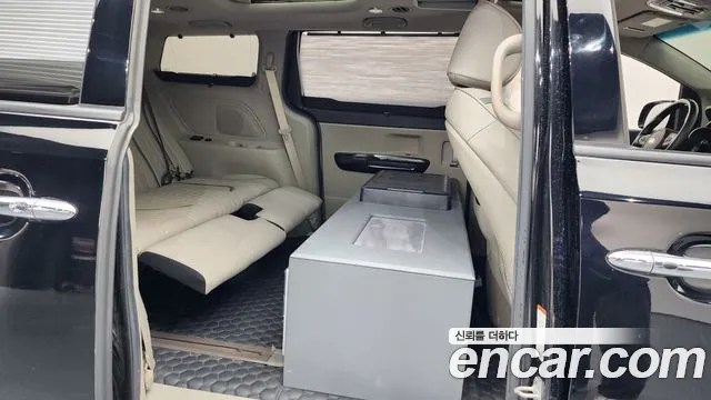 2019 Kia The New Carnival 9-Seater Prstige Sold VIN KNAMC81ABKS577997 – rear exterior