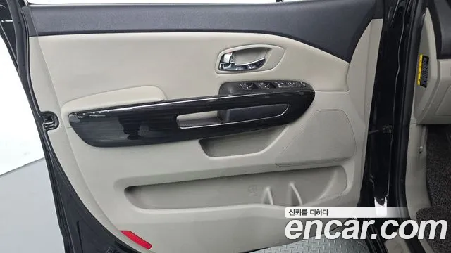 2019 Kia The New Carnival 9-Seater Prstige Sold VIN KNAMC81ABKS578009 – front exterior