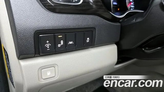 2019 Kia The New Carnival 9-Seater Prstige Sold VIN KNAMC81ABKS585269 – interior seats