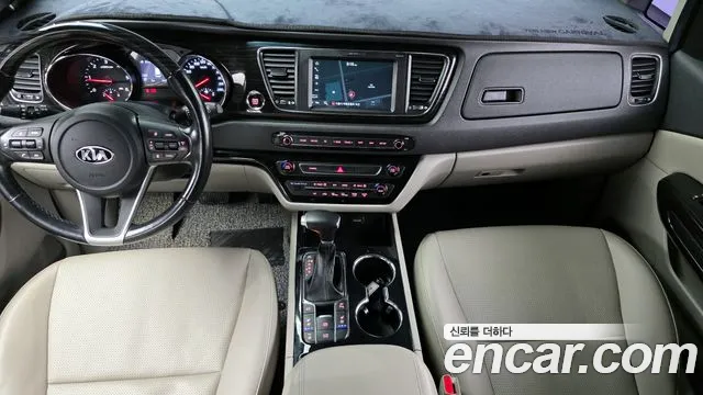 2019 Kia The New Carnival 9-Seater Prstige Sold VIN KNAMC81ABKS585269 – trunk area