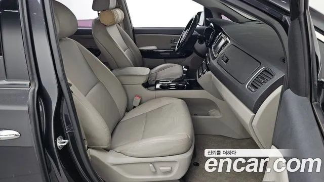 2019 Kia The New Carnival 9-Seater Prstige Sold VIN KNAMC81ABKS611008 – exterior detail