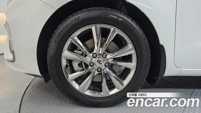 2020 Kia The New Carnival 9-Seater Prstige Sold VIN KNAMC81ABLS660975 – exterior detail 2020 Kia The New Carnival 9-Seater Prstige Sold VIN KNAMC81ABLS660975 – exterior detail