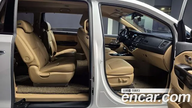 2020 Kia The New Carnival 9-Seater Prstige Sold VIN KNAMC81ABLS661676 – photo 11