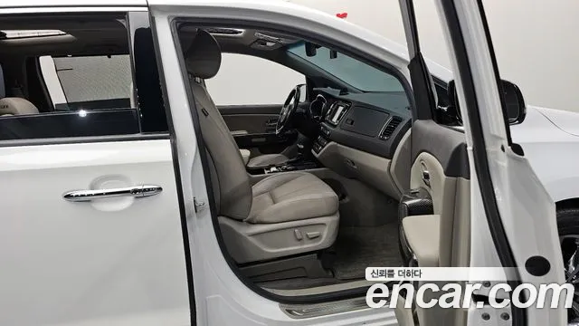 2018 Kia All New Carnival 9-Seater Noblesse Special Sold VIN KNAMD81ABJS384137 – photo 16
