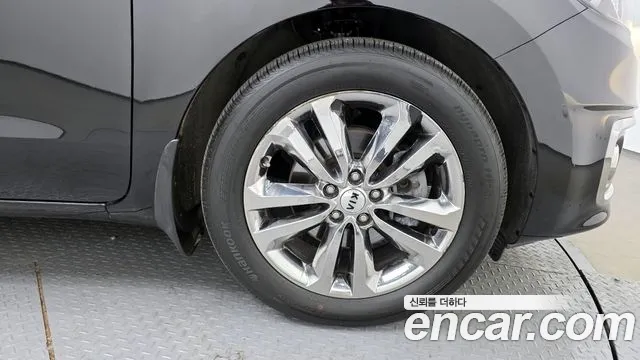2018 Kia All New Carnival 9-Seater Noblesse Special Sold VIN KNAMD81ABJS437484 – side profile 2018 Kia All New Carnival 9-Seater Noblesse Special Sold VIN KNAMD81ABJS437484 – side profile