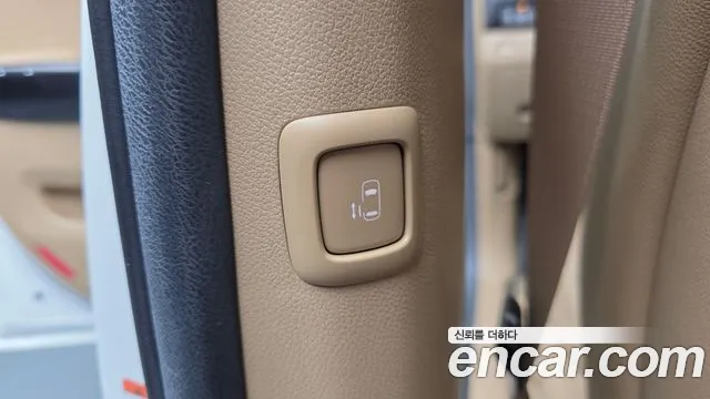 2018 Kia All New Carnival Gasoline 9-Seater Noblesse Sold VIN KNAME811BJS377070 – front exterior