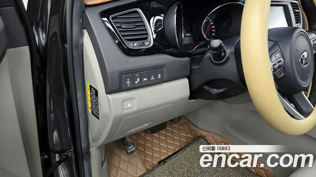 2018 Kia All New Carnival Gasoline 7-seater Limousine Sold VIN KNAME811BJS432994 – dashboard