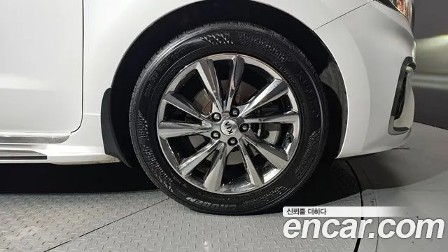 2019 Kia The New Carnival Gasoline 9-Seater Noblesse Sold VIN KNAME811BKS465234 – front exterior