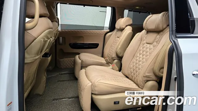 2019 Kia The New Carnival Gasoline 9-Seater Noblesse Special Sold VIN KNAME811BKS474383 – exterior detail 2019 Kia The New Carnival Gasoline 9-Seater Noblesse Special Sold VIN KNAME811BKS474383 – exterior detail