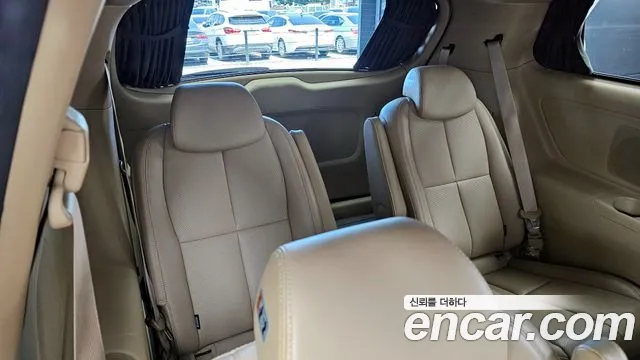 2019 Kia The New Carnival Gasoline 9-Seater Hi-Limousine Sold VIN KNAME811BKS512932 – front exterior