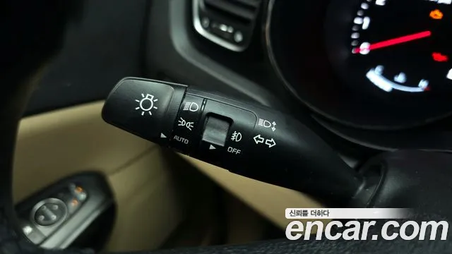 2019 Kia The New Carnival Gasoline 7-Seater Hi-Limousine Sold VIN KNAME811BKS522391 – front exterior