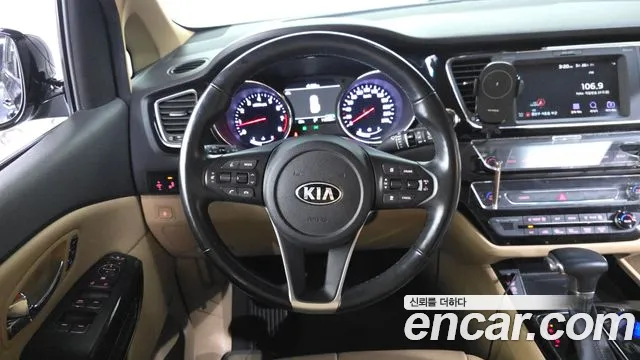 2019 Kia The New Carnival Gasoline 7-Seater Hi-Limousine Sold VIN KNAME811BKS549646 – side profile