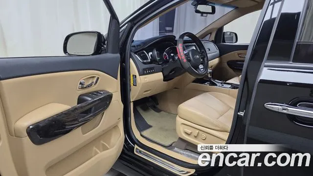2019 Kia The New Carnival Gasoline 9-Seater Hi-Limousine Sold VIN KNAME811BKS568705 – trunk area