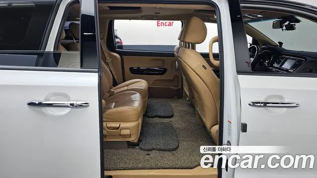 2019 Kia The New Carnival Gasoline 7-Seater Limousine Sold VIN KNAME811BKS575764 – photo 25