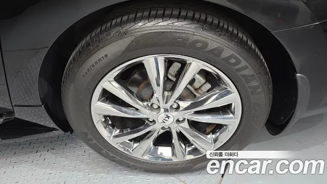 2019 Kia The New Carnival Gasoline 9-Seater Noblesse Special Sold VIN KNAME811BKS603434 – interior seats 2019 Kia The New Carnival Gasoline 9-Seater Noblesse Special Sold VIN KNAME811BKS603434 – interior seats
