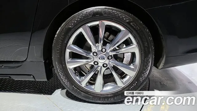2020 Kia The New Carnival Gasoline 9-Seater Hi-Limousine Sold VIN KNAME811BLS640579 – interior seats