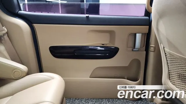 2020 Kia The New Carnival Gasoline 7-Seater Limousine Sold VIN KNAME811BLS670372 – photo 18