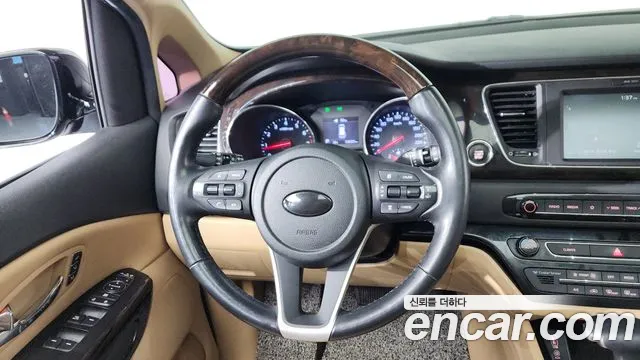 2020 Kia The New Carnival Gasoline 7-Seater Limousine Sold VIN KNAME811BLS670372 – photo 19