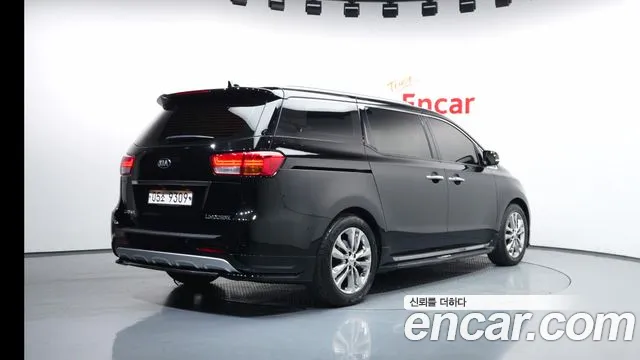 2017 Kia All New Carnival 7-seater Limousine Sold VIN KNAME81ABHS316602 – rear exterior
