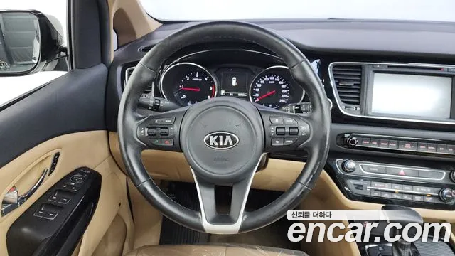 2017 Kia All New Carnival 9-Seater Noblesse Sold VIN KNAME81ABHS328899 – front exterior