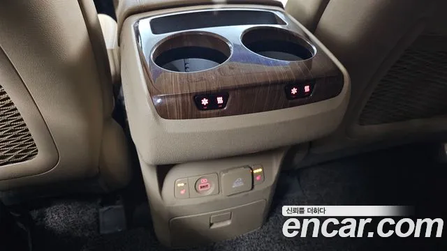 2018 Kia All New Carnival 9-seater Hi-Limousine Sold VIN KNAME81ABJS352529 – dashboard