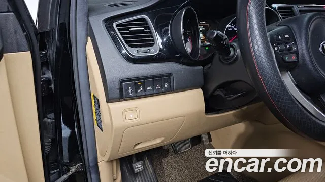 2018 Kia All New Carnival 9-seater Hi-Limousine Sold VIN KNAME81ABJS352529 – photo 12