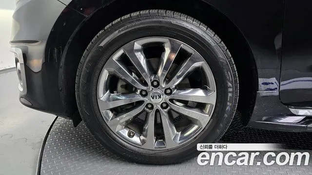 2018 Kia All New Carnival 7-seater Limousine Sold VIN KNAME81ABJS386566 – dashboard