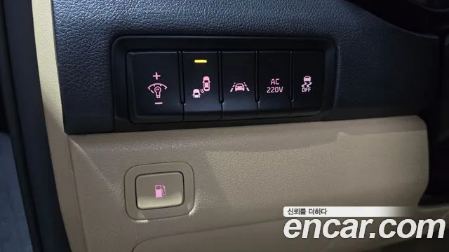 2018 Kia All New Carnival 9-seater Hi-Limousine Sold VIN KNAME81ABJS402949 – side profile 2018 Kia All New Carnival 9-seater Hi-Limousine Sold VIN KNAME81ABJS402949 – side profile
