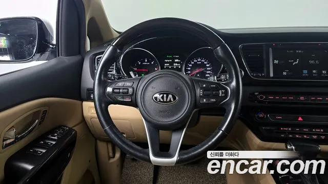 2018 Kia All New Carnival 7-seater Limousine Sold VIN KNAME81ABJS411884 – photo 11