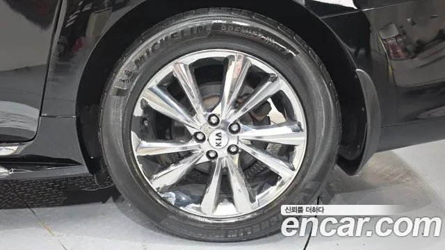 2019 Kia The New Carnival 9-Seater Noblesse Sold VIN KNAME81ABKS452290 – side profile