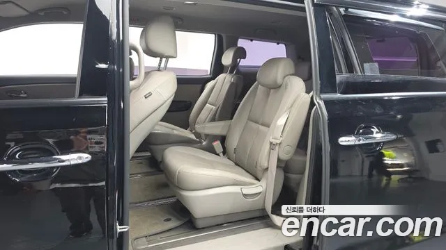 2019 Kia The New Carnival 9-Seater Noblesse Sold VIN KNAME81ABKS452290 – exterior detail