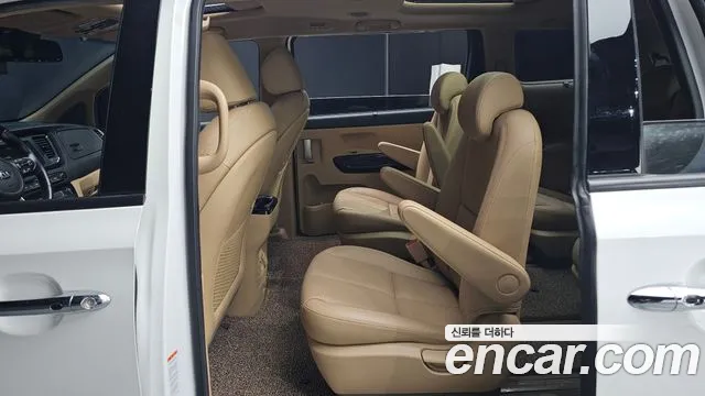 2019 Kia The New Carnival 9-Seater Noblesse Special Sold VIN KNAME81ABKS452404 – trunk area