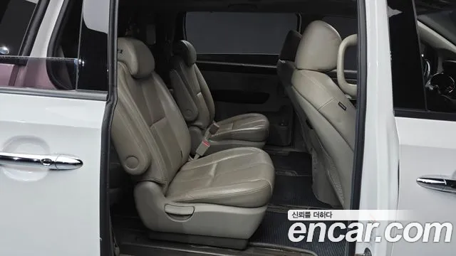2019 Kia The New Carnival 9-Seater Noblesse Special Sold VIN KNAME81ABKS452588 – interior seats 2019 Kia The New Carnival 9-Seater Noblesse Special Sold VIN KNAME81ABKS452588 – interior seats