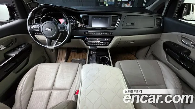 2019 Kia The New Carnival 9-Seater Noblesse Special Sold VIN KNAME81ABKS453508 – dashboard