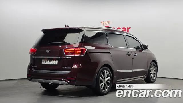 2019 Kia The New Carnival 7-Seater Limousine Sold VIN KNAME81ABKS456968 – dashboard
