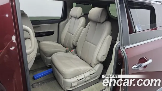 2019 Kia The New Carnival 7-Seater Limousine Sold VIN KNAME81ABKS456968 – photo 11