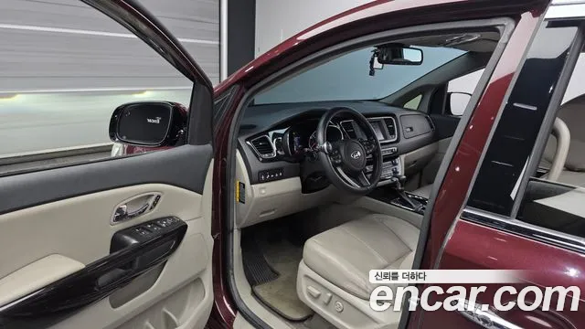 2019 Kia The New Carnival 7-Seater Limousine Sold VIN KNAME81ABKS456968 – photo 12