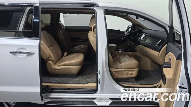 2019 Kia The New Carnival 9-Seater Noblesse Special Sold VIN KNAME81ABKS461081 – interior seats