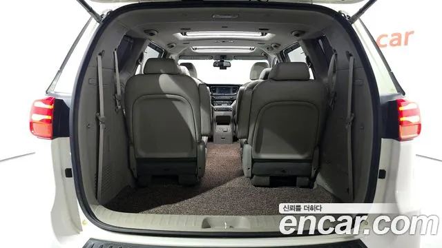 2019 Kia The New Carnival 9-Seater Noblesse Special Sold VIN KNAME81ABKS461271 – rear exterior 2019 Kia The New Carnival 9-Seater Noblesse Special Sold VIN KNAME81ABKS461271 – rear exterior