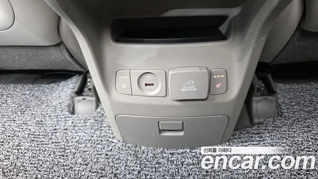 2019 Kia The New Carnival 9-Seater Noblesse Special Sold VIN KNAME81ABKS463002 – exterior detail