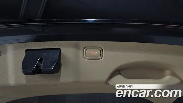 2019 Kia The New Carnival 7-Seater Limousine Sold VIN KNAME81ABKS468623 – rear exterior 2019 Kia The New Carnival 7-Seater Limousine Sold VIN KNAME81ABKS468623 – rear exterior