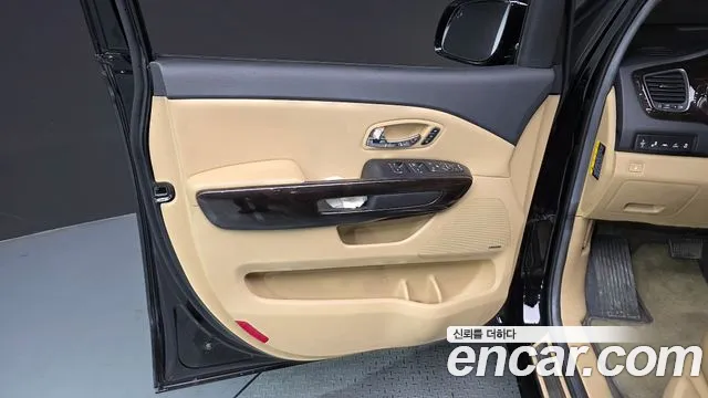 2019 Kia The New Carnival 7-Seater Limousine Sold VIN KNAME81ABKS468623 – photo 32 2019 Kia The New Carnival 7-Seater Limousine Sold VIN KNAME81ABKS468623 – photo 32
